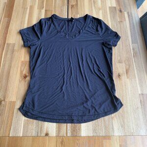 Athleta V-Neck Tee M